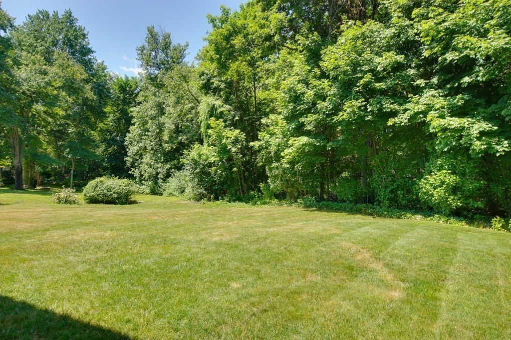 4 Spring Valley Road Burlington, MA 01803 - Photo 27 of 30 Gallery Image 27