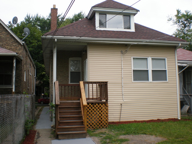 7433 South Perry Avenue Chicago, IL 60621 - Photo 2 of 16