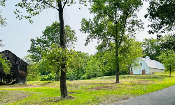 $325,000 | 490 Old Day Hill Road, Windsor, CT 06095