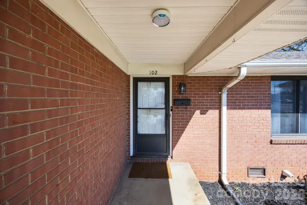 $1,900 | 102 Stewart Street Northwest, Concord, NC 28027