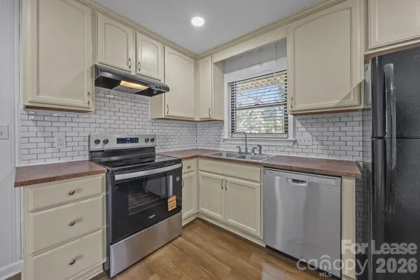 $1,900 | 102 Stewart Street Northwest, Concord, NC 28027