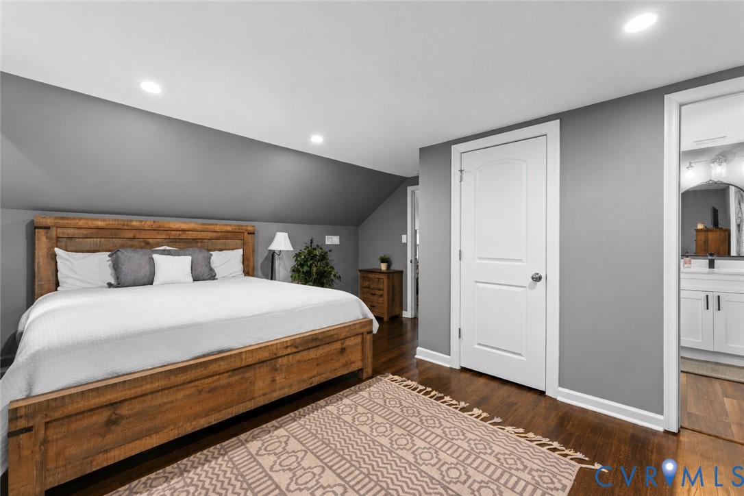 710 Hampton Road Petersburg, VA 23805 - Photo 18 of 24 Spacious room featuring rich wood-finish flooring