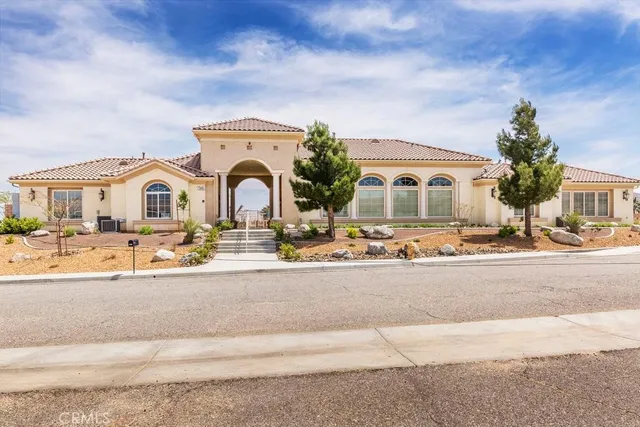 $335,900 | 7379 Via Real Lane, Yucca Valley, CA 92284