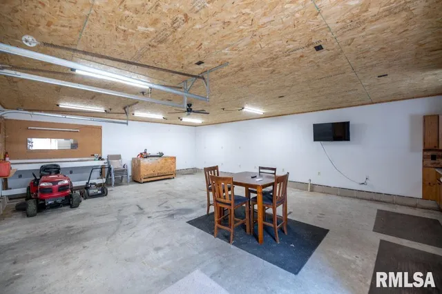 $144,900 | 507 West 3rd Street, Delavan, IL 61734