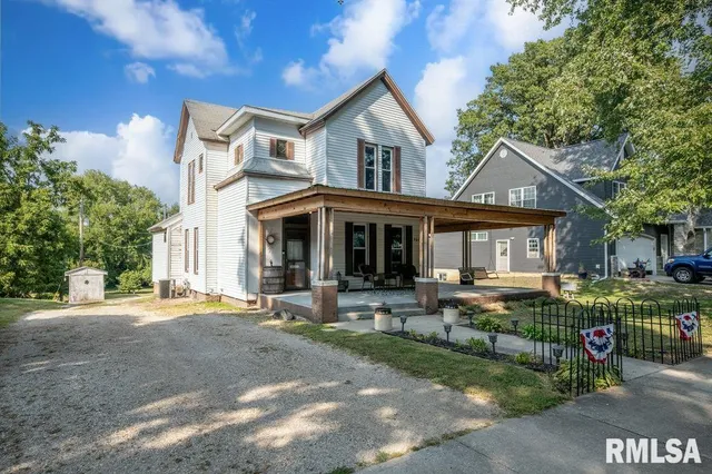 $144,900 | 507 West 3rd Street, Delavan, IL 61734