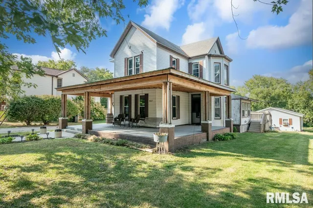 $144,900 | 507 West 3rd Street, Delavan, IL 61734