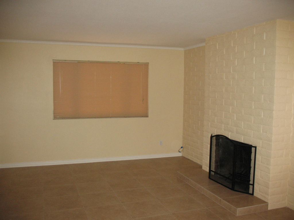 2725 South Rural Road, Unit 1 Tempe, AZ 85282 - Photo 3 of 10 Fireplace in Great Room