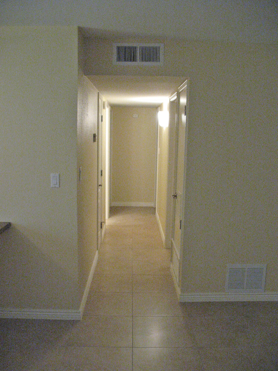 2725 South Rural Road, Unit 1 Tempe, AZ 85282 - Photo 7 of 10 This unit is in great condition