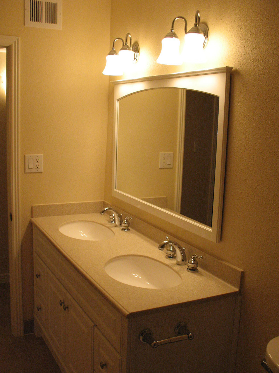 2725 South Rural Road, Unit 1 Tempe, AZ 85282 - Photo 8 of 10 The roomy bathroom features double sinks