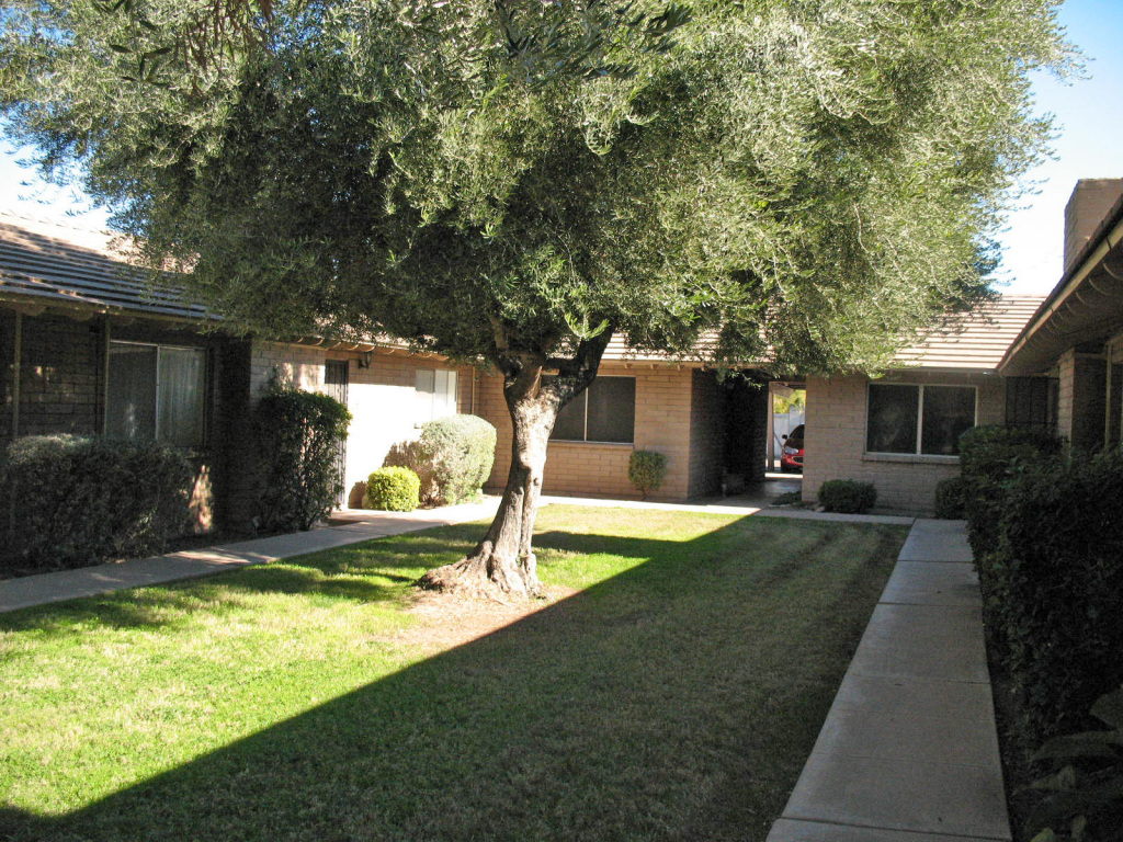 2725 South Rural Road, Unit 1 Tempe, AZ 85282 - Photo 10 of 10 Lush landscape in well kept complex