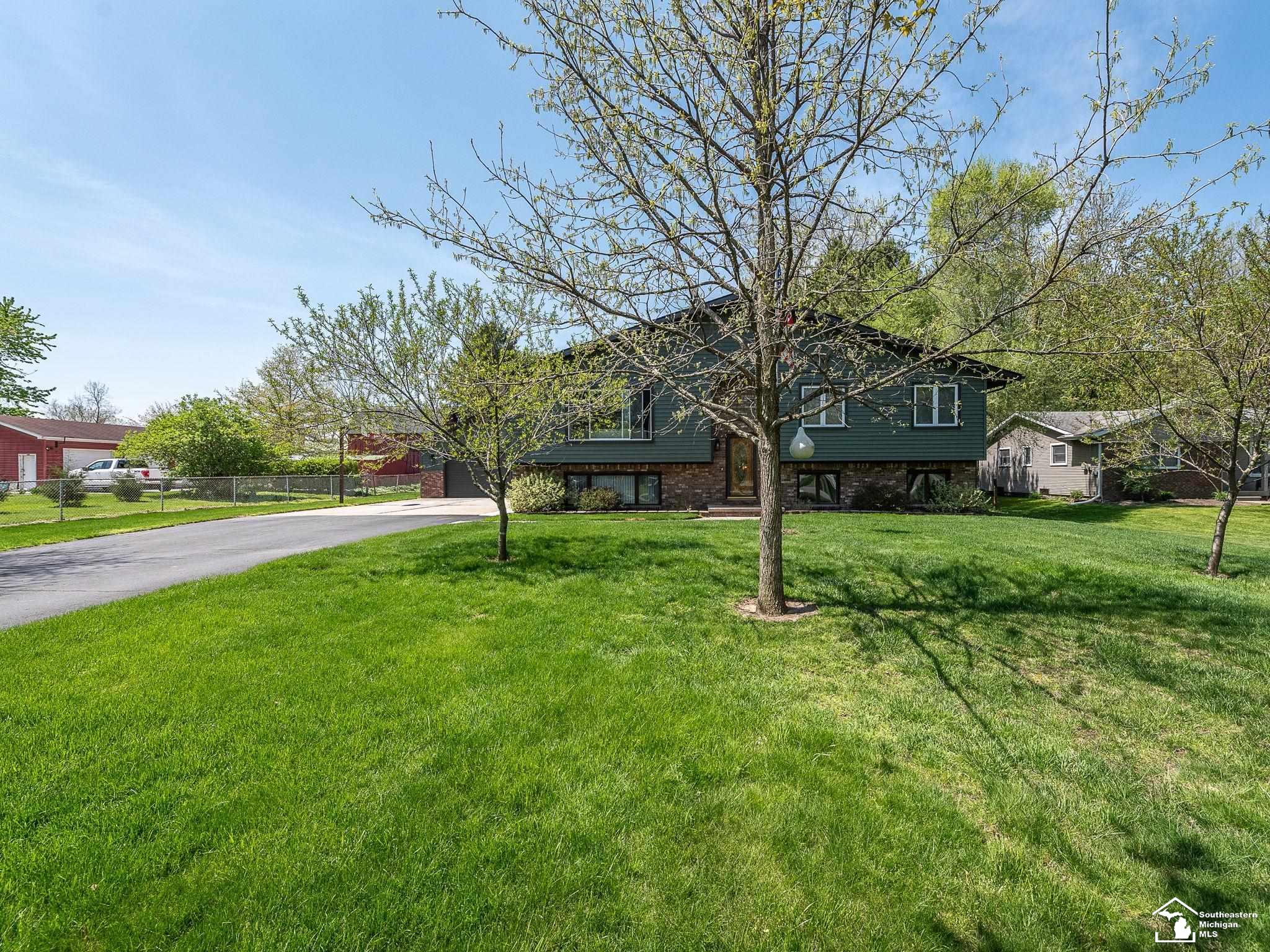 13725 Grafton Road Carleton, MI 48117 - Photo 39 of 51 50173491-285a0e82-1a46-4cd5-ae8c-3cc8ad3315eb.JPG