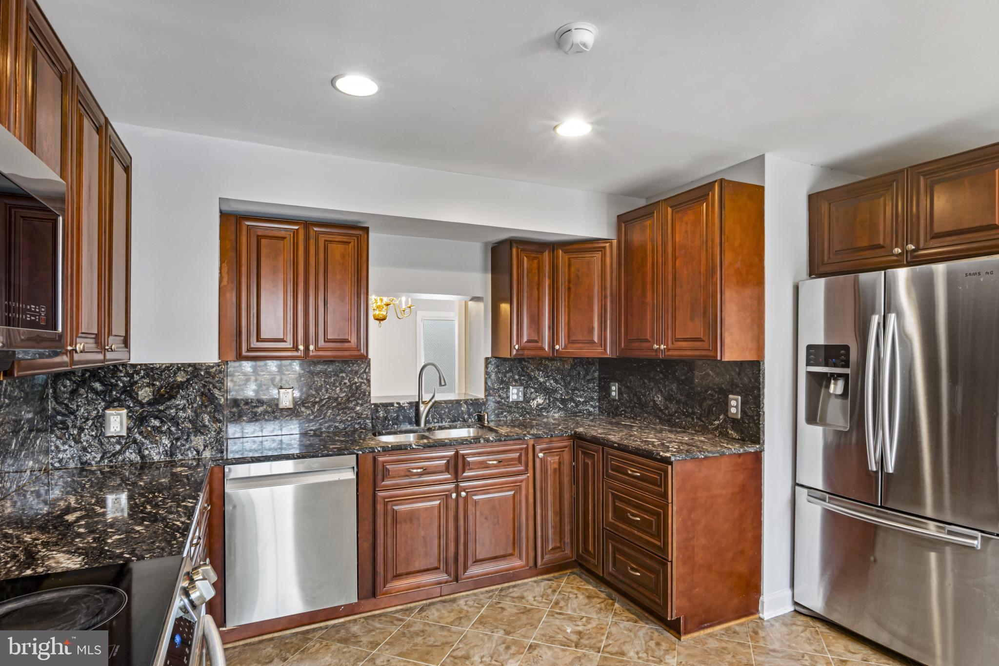 9518 Unity Lane Lorton, VA 22079 - Photo 6 of 33