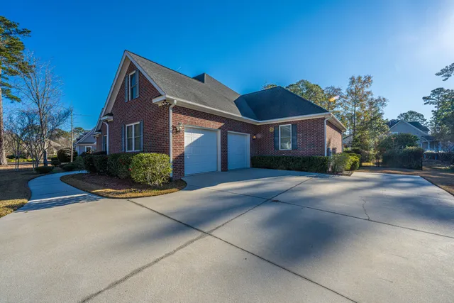 $825,000 | 1007 Mt Whitney Drive, Summerville, SC 29483