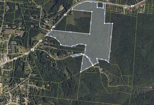 a picture of a bathroom