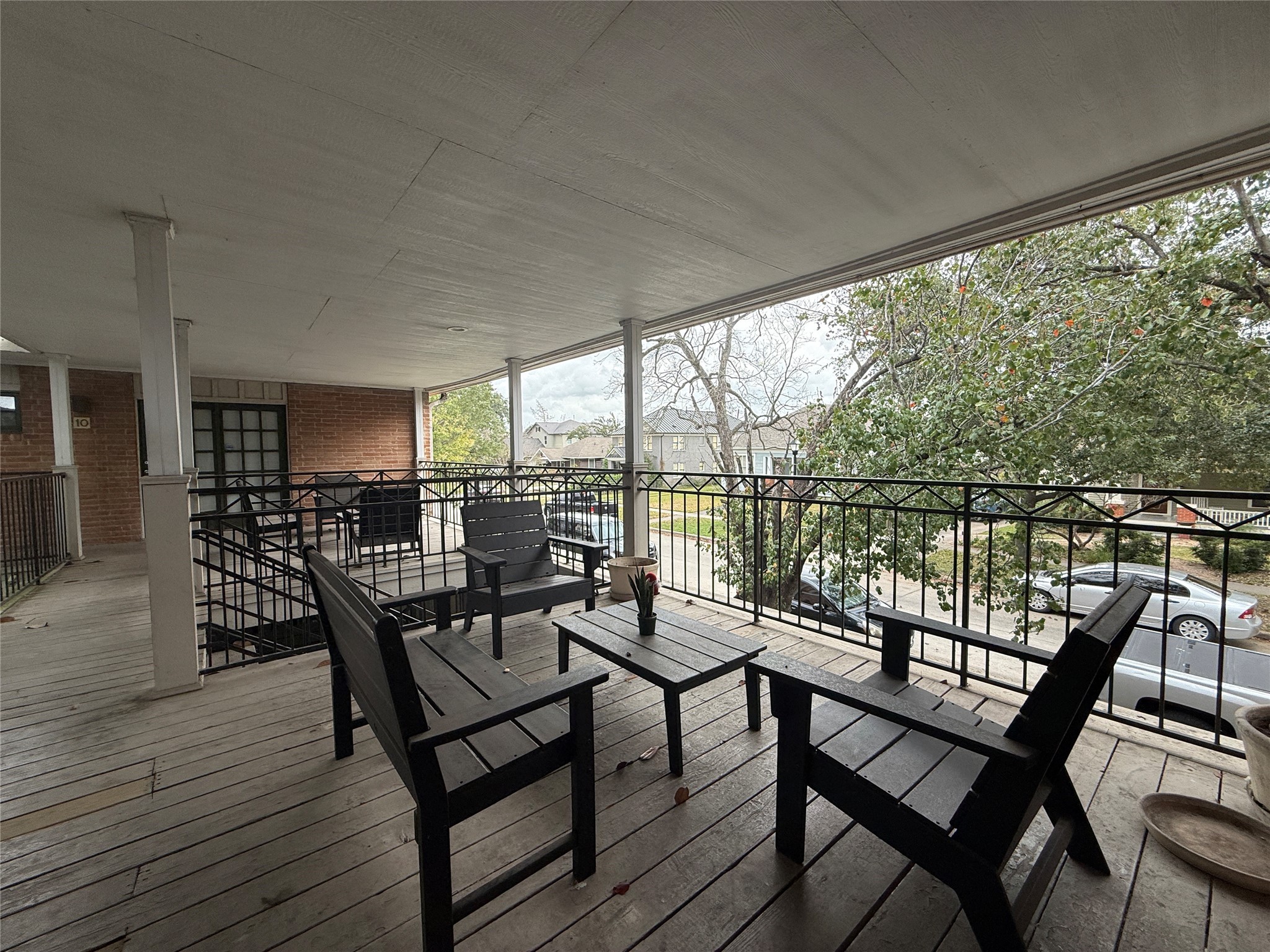 1801 Cortlandt Street, Unit 16 Houston, TX 77008 - Photo 34 of 35 a view of a city from a roof deck