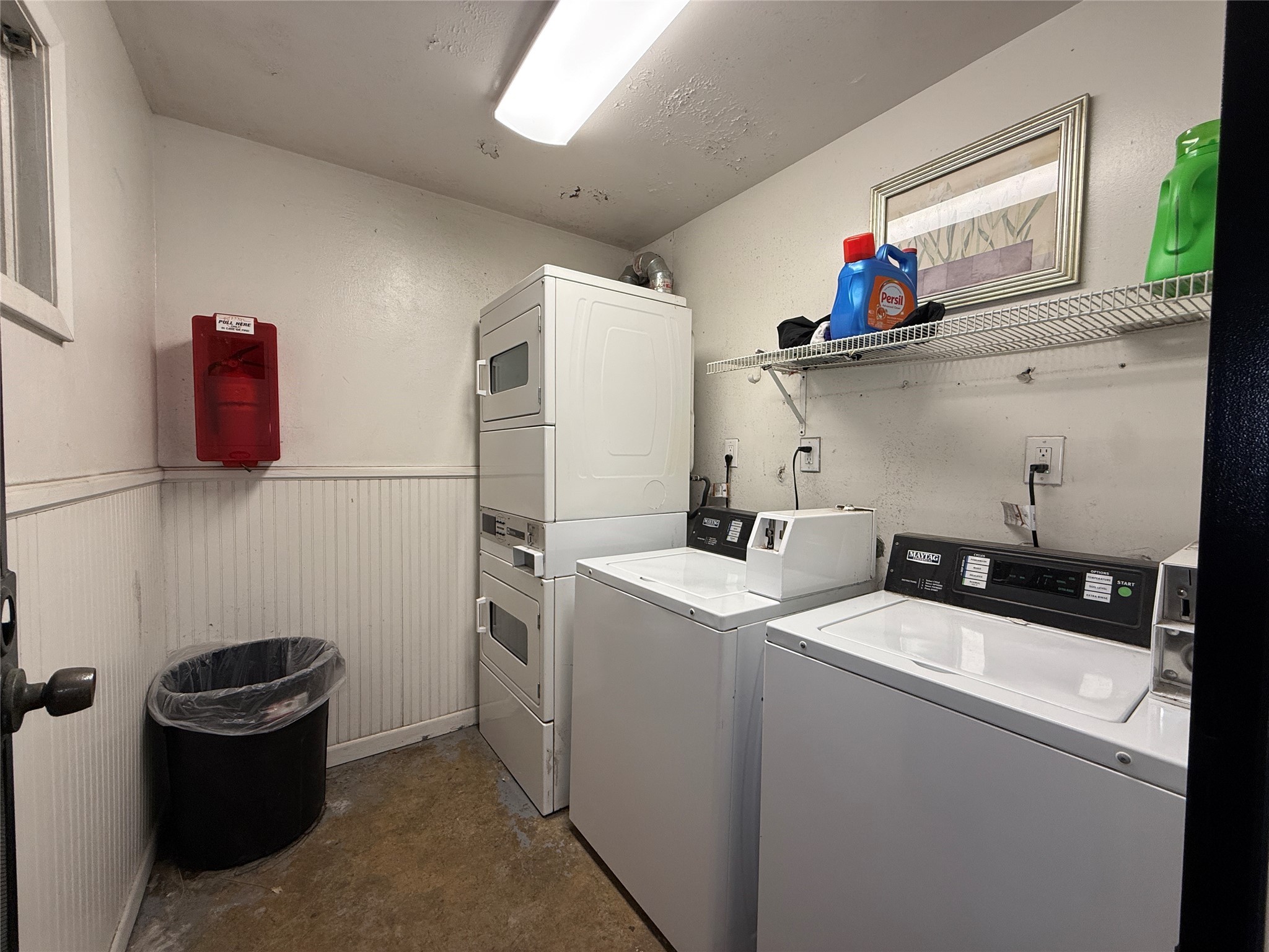 1801 Cortlandt Street, Unit 16 Houston, TX 77008 - Photo 35 of 35 a room with storage and utility