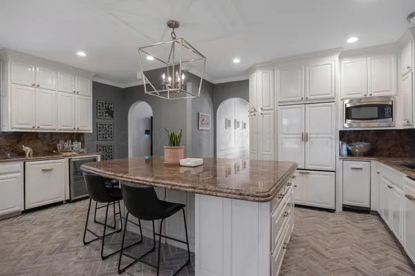 $869,000 | 2423 South Hughes Street, Amarillo, TX 79109