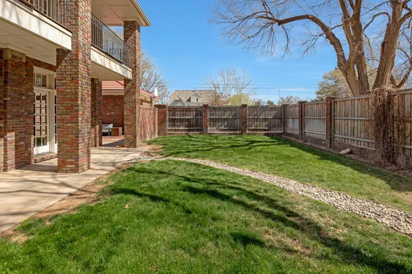 $869,000 | 2423 South Hughes Street, Amarillo, TX 79109
