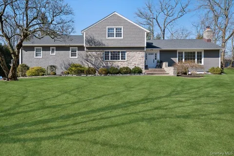 $2,475,000 | 31 Priory Lane, Pelham, NY 10803