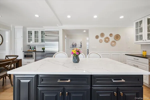 $2,475,000 | 31 Priory Lane, Pelham, NY 10803