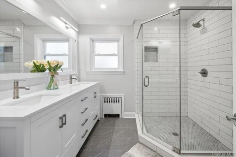 $2,475,000 | 31 Priory Lane, Pelham, NY 10803