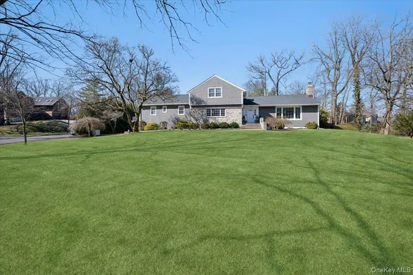 $2,475,000 | 31 Priory Lane, Pelham, NY 10803