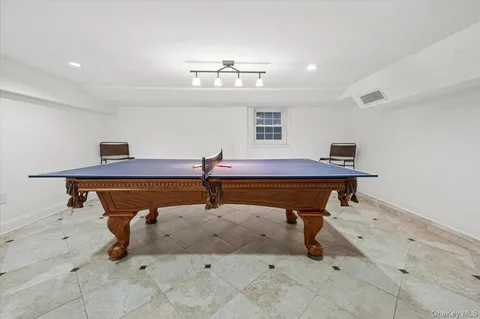 $2,475,000 | 31 Priory Lane, Pelham, NY 10803