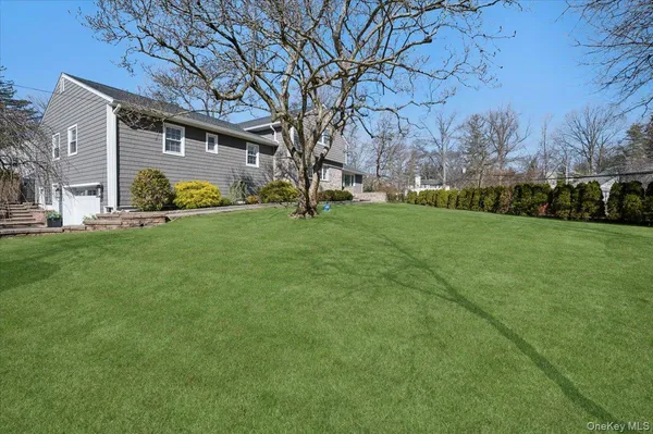 $2,475,000 | 31 Priory Lane, Pelham, NY 10803