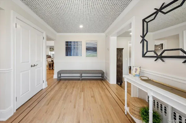 $2,475,000 | 31 Priory Lane, Pelham, NY 10803