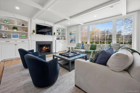 $2,475,000 | 31 Priory Lane, Pelham, NY 10803