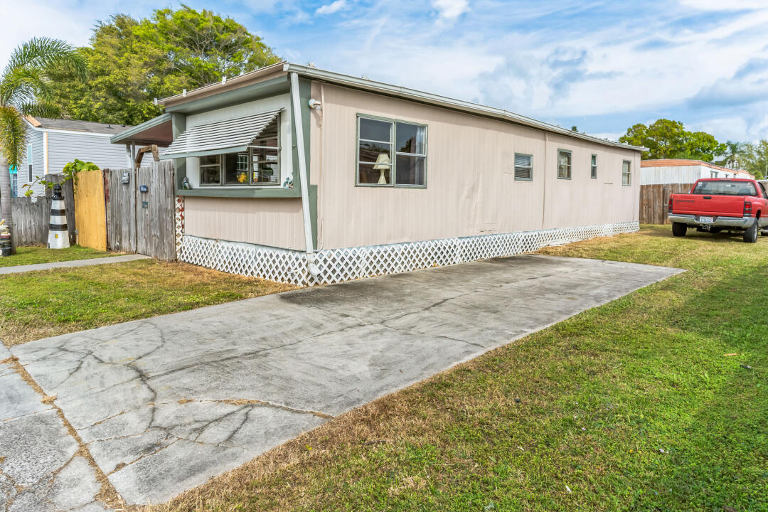2563 Haverhill Road Northeast Palm Bay, FL 32905 - Photo 2 of 41 2