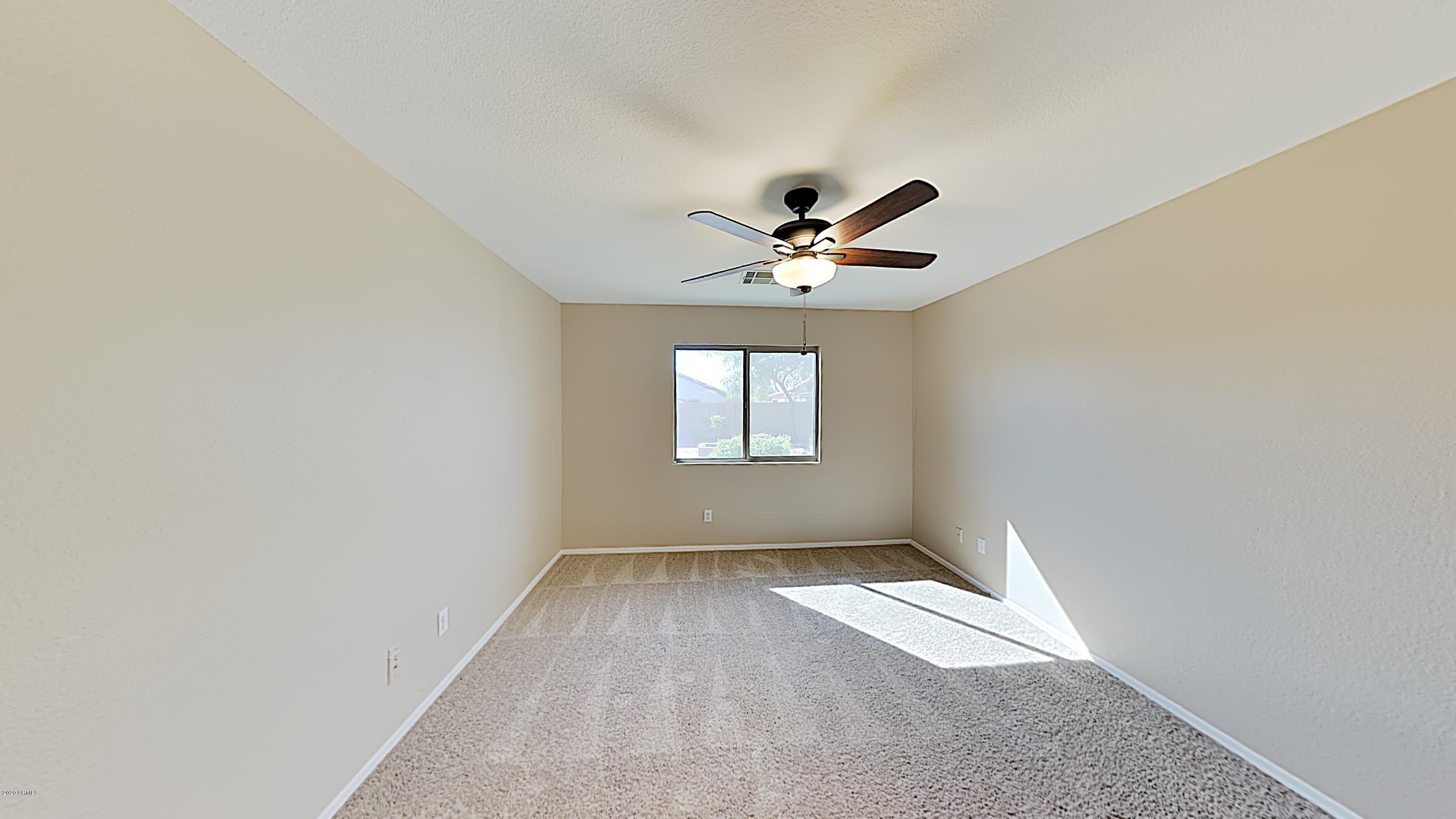 15015 West Redfield Road Surprise, AZ 85379 - Photo 5 of 10 4_Image_dqvHEkIXI4
