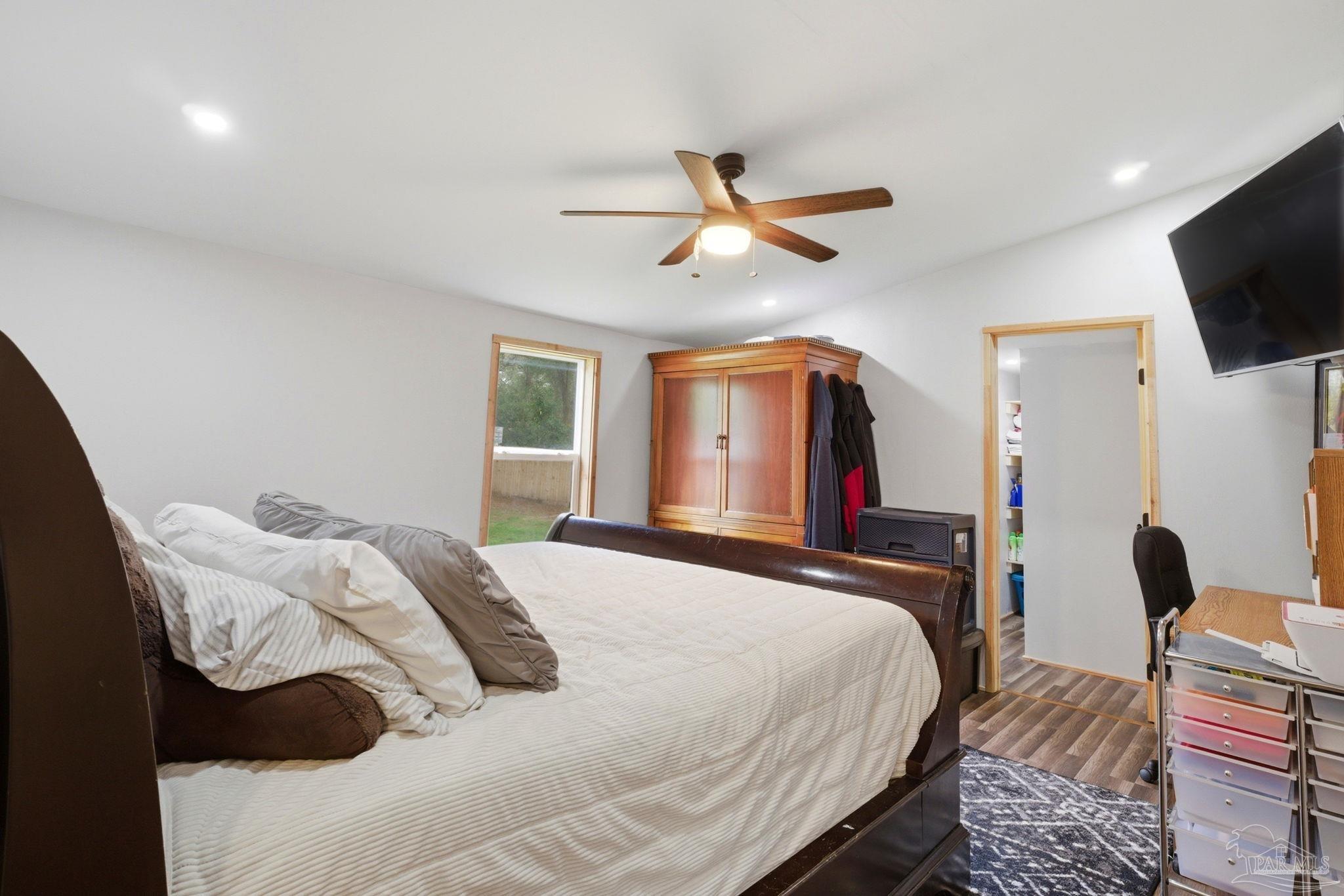 4342 Lindsey Lane Pace, FL 32571 - Photo 18 of 33