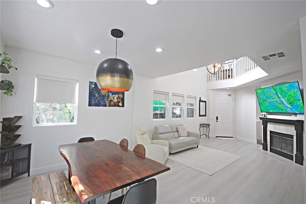 29268 Rio Lobo Way Valencia, CA 91354 - Photo 6 of 41 Gallery Image 6
