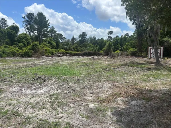 $1,900 | 510 South Cedar Avenue, Orange City, FL 32763