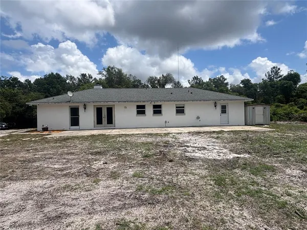 $1,900 | 510 South Cedar Avenue, Orange City, FL 32763