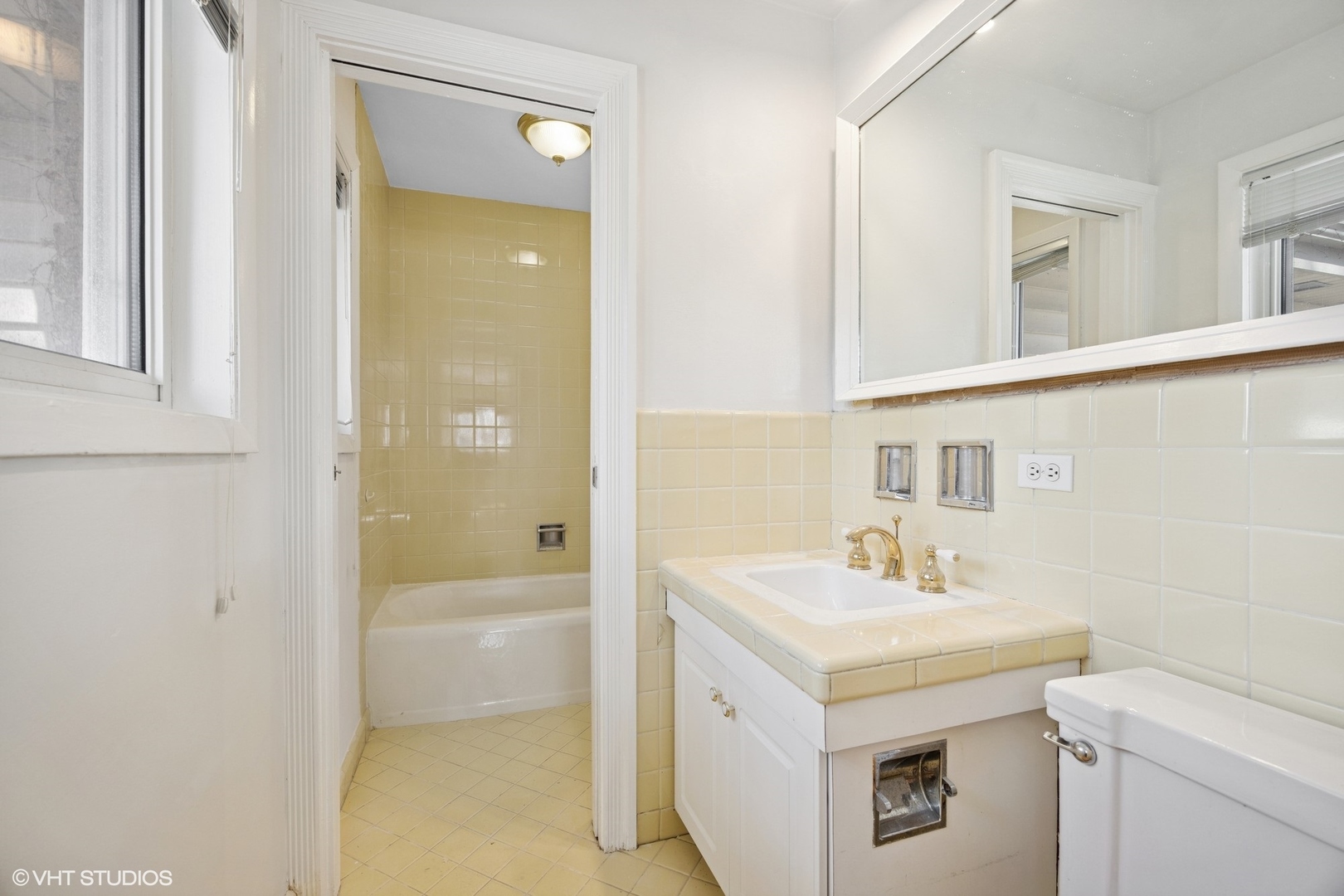 3129 Sprucewood Road Wilmette, IL 60091 - Photo 15 of 25