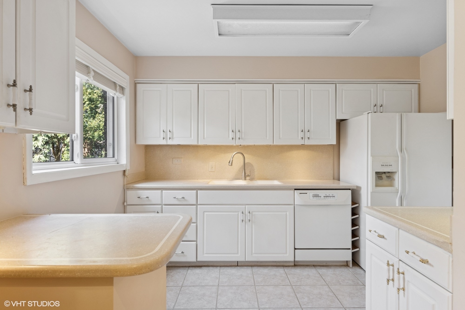 3129 Sprucewood Road Wilmette, IL 60091 - Photo 8 of 25