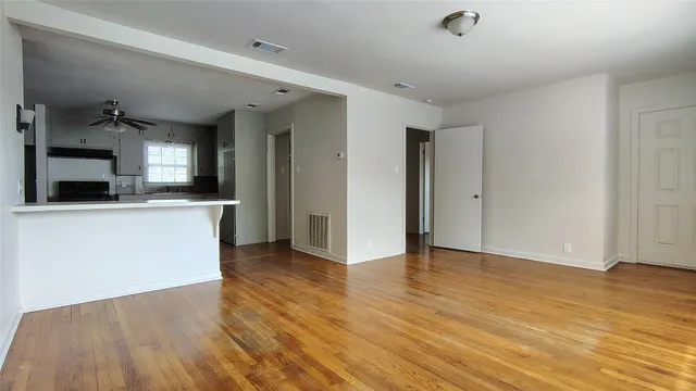 $1,295 | 13805 Maye Place, Austin, TX 78728