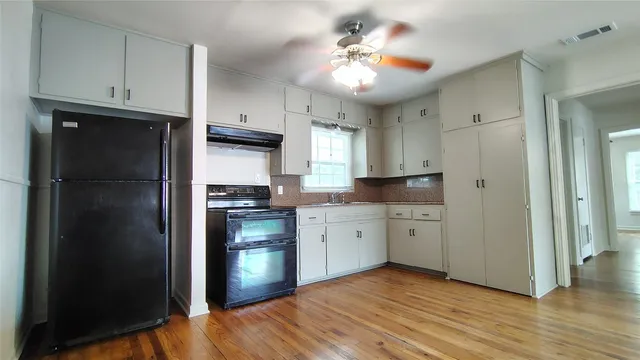 $1,295 | 13805 Maye Place, Austin, TX 78728