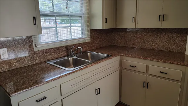 $1,295 | 13805 Maye Place, Austin, TX 78728