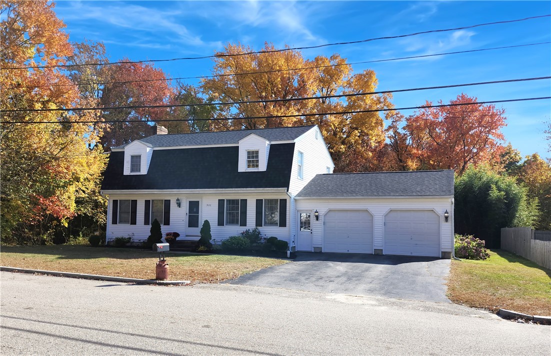 301 Getchell Avenue Woonsocket, RI 02895 - Photo 2 of 35 Gallery Image 2