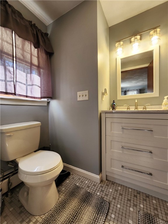301 Getchell Avenue Woonsocket, RI 02895 - Photo 27 of 35 2nd Floor Master Suit with a Full Bath and Walk-in Closet