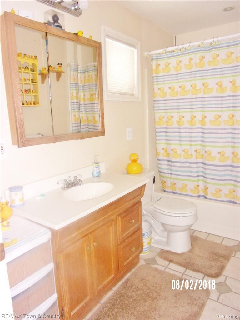 7312 Neff Road Mount Morris, MI 48458 - Photo 15 of 37 106_2407.JPG