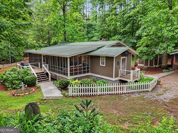 $750,000 | 5637 Murray Cove Road, Tiger, GA 30576