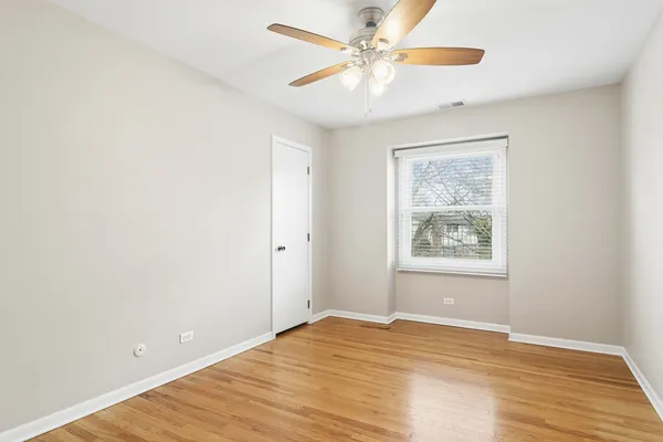 $5,200 | 10 Fairview Avenue, Deerfield, IL 60015