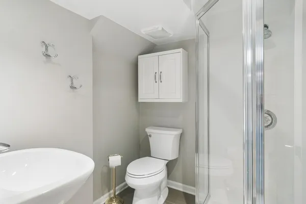 $5,200 | 10 Fairview Avenue, Deerfield, IL 60015