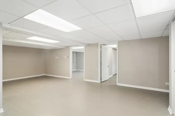$5,200 | 10 Fairview Avenue, Deerfield, IL 60015