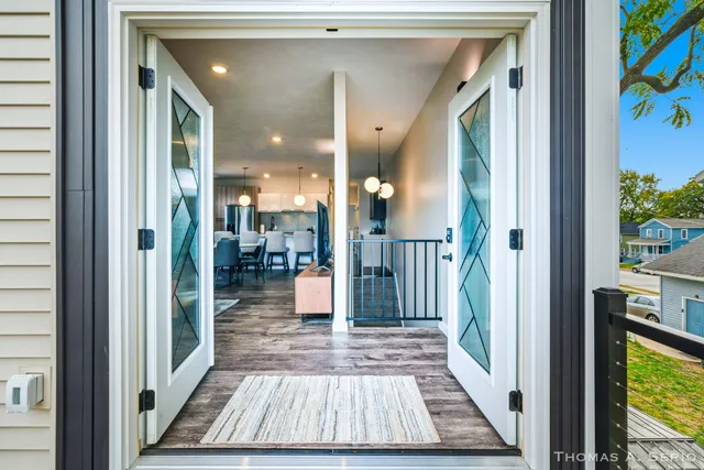 $399,900 | 593 West Webster Avenue, Muskegon, MI 49440