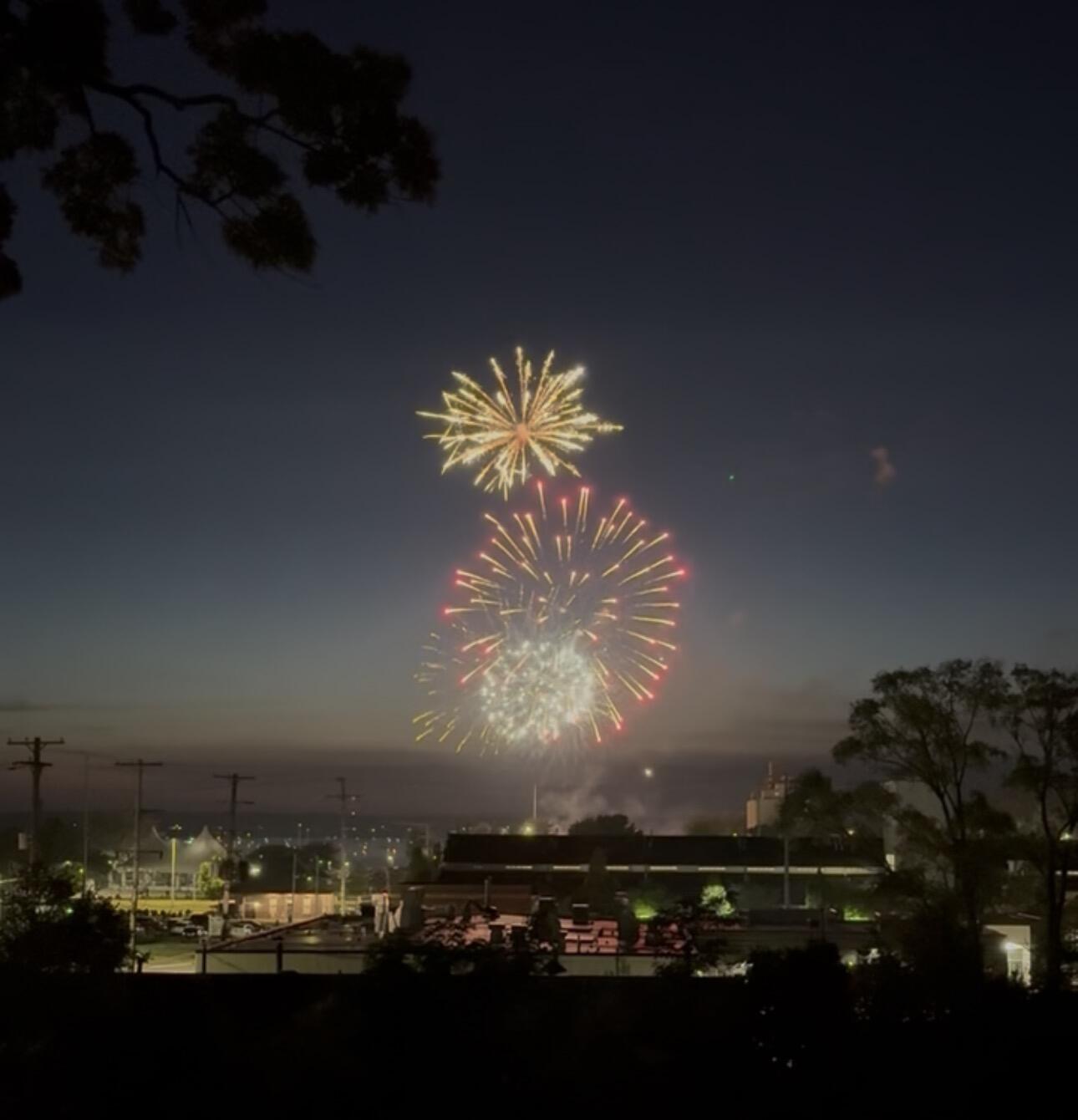 593 West Webster Avenue Muskegon, MI 49440 - Photo 4 of 62 IMG_7922